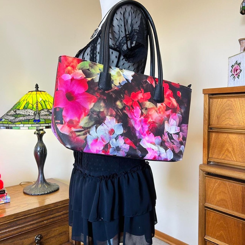 Floral Print Tote Bag with Black Handles
